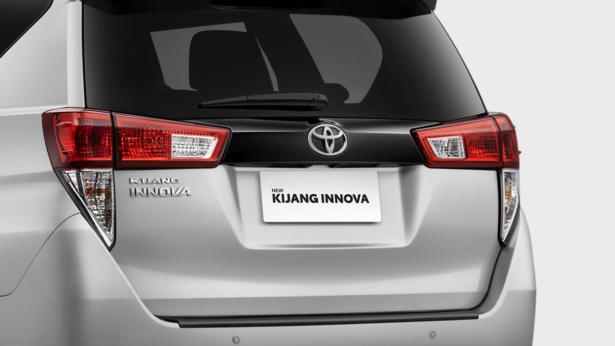 exterior kijang innova 3